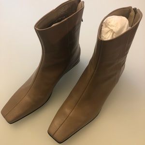 Enzo Angiolini tan Boots 7M NWT